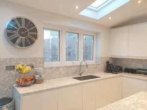 Kitchen triple window with integral blinds